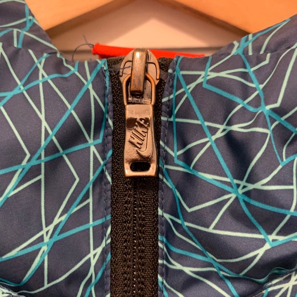 Nike Windbreaker! - Picture 3 of 5